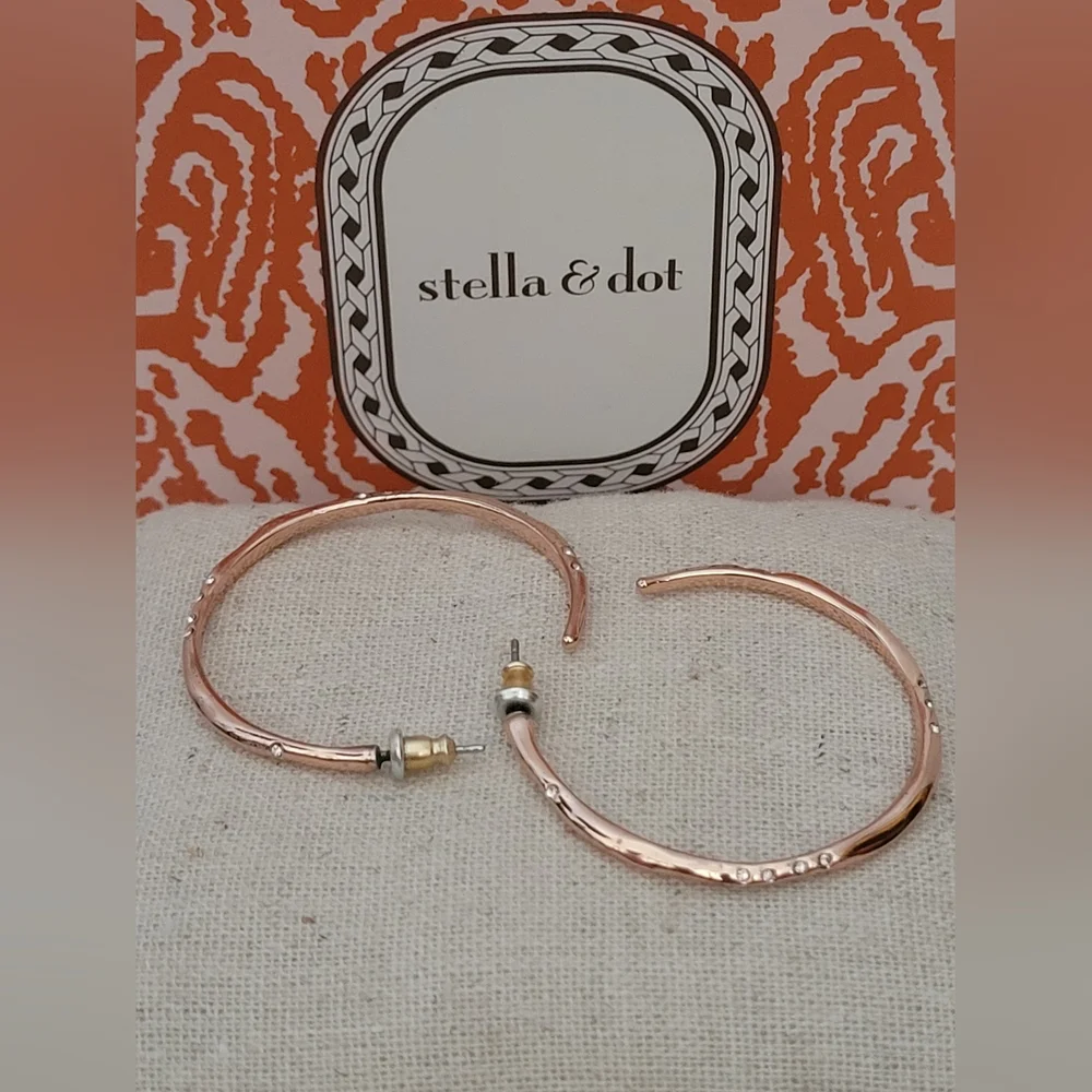 Stella & Dot Rhea Hoops - Picture 3 of 7